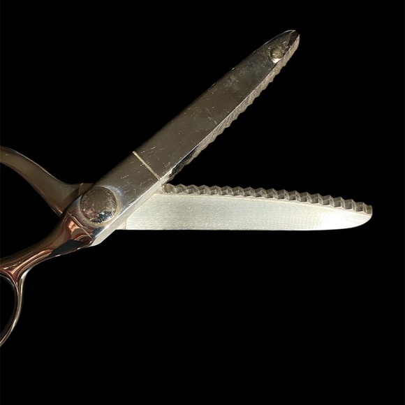Vintage WISS 9" Pinking Shears Sewing Scissors Chrome Zig Zag Patent No 2286874 - Picture 5 of 12